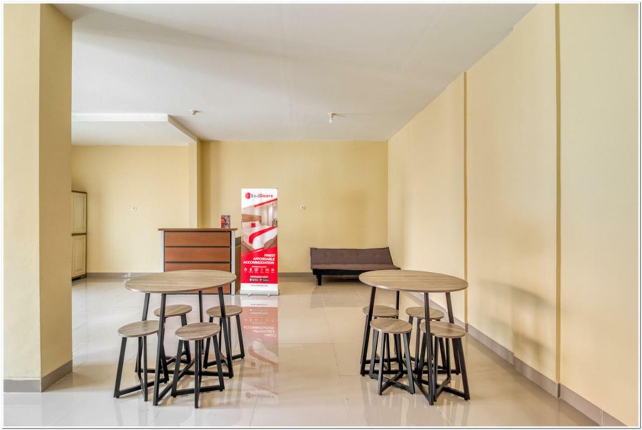 יוגיאקרטה Reddoorz Near Ramai Mall Malioboro מראה חיצוני תמונה