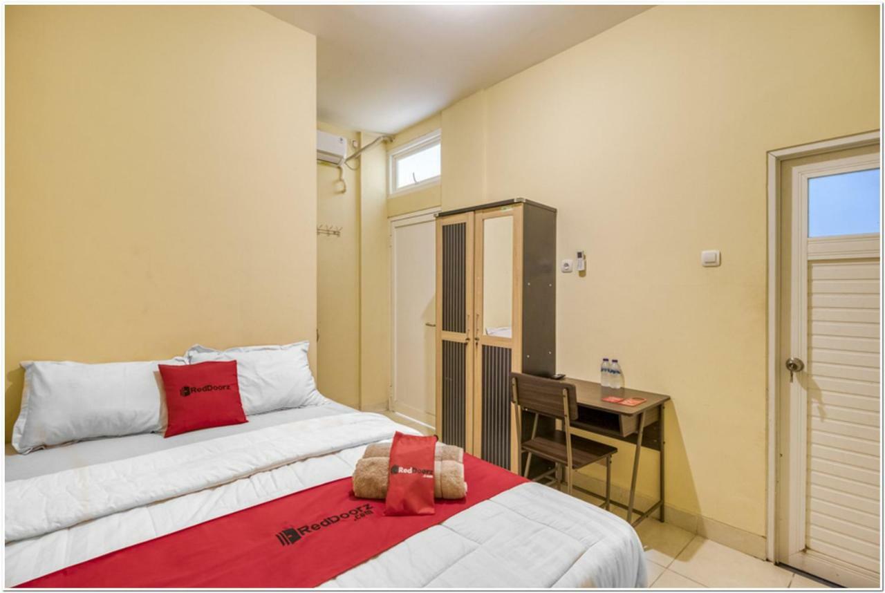 יוגיאקרטה Reddoorz Near Ramai Mall Malioboro מראה חיצוני תמונה