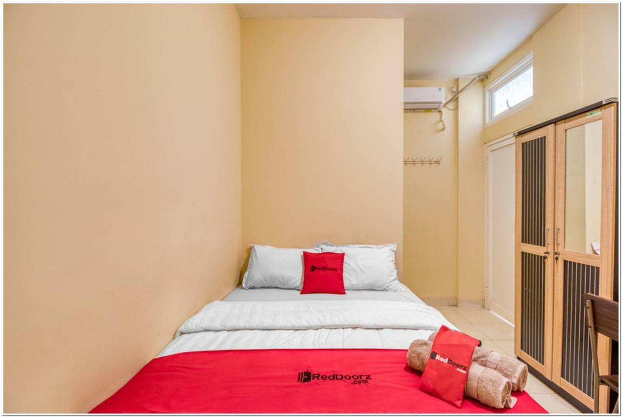 יוגיאקרטה Reddoorz Near Ramai Mall Malioboro מראה חיצוני תמונה